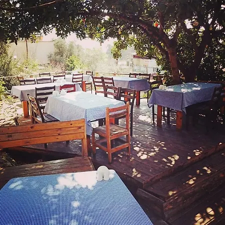 Ceyrek Camping&bungalows ホテル